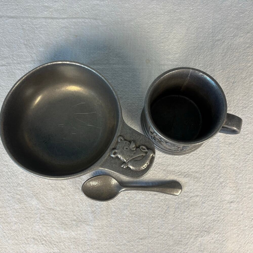 Vintage 1970s Carson Pewter Baby Set Teddy Bear ABC 123 Cup Bowl Spoon USA - Picture 2 of 6